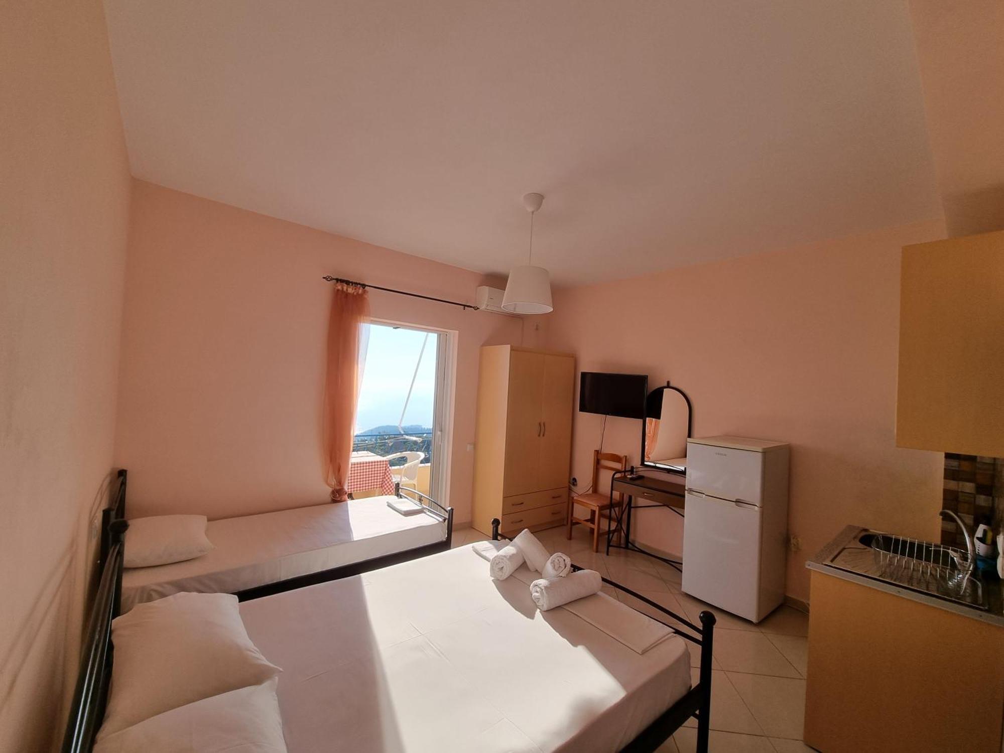 Let Rooms Lukova Exterior photo
