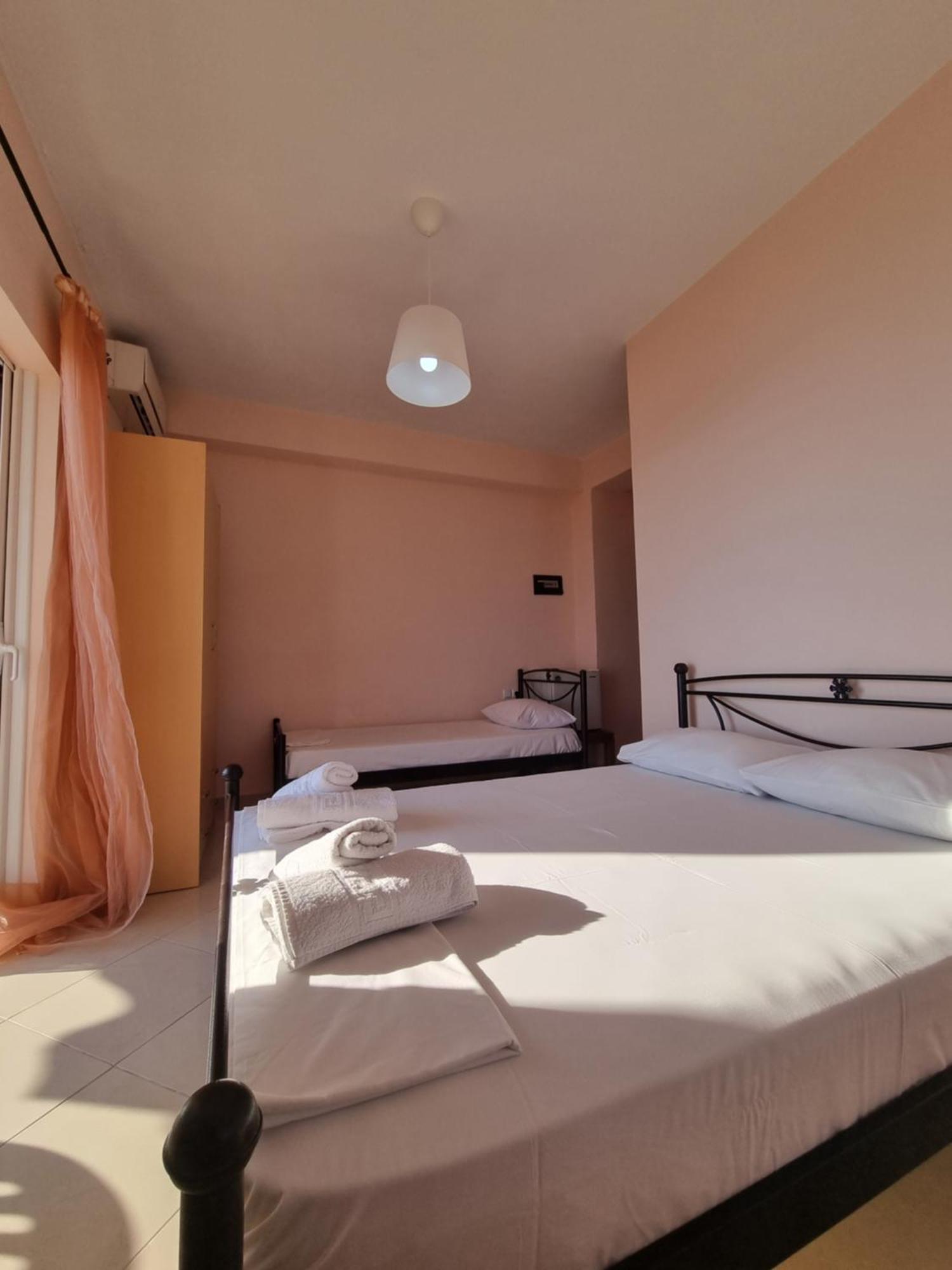 Let Rooms Lukova Exterior photo